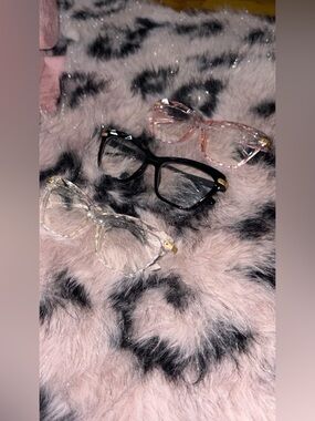 Stylish Women's Clear and Black Fashion Glasses - Pack of 3